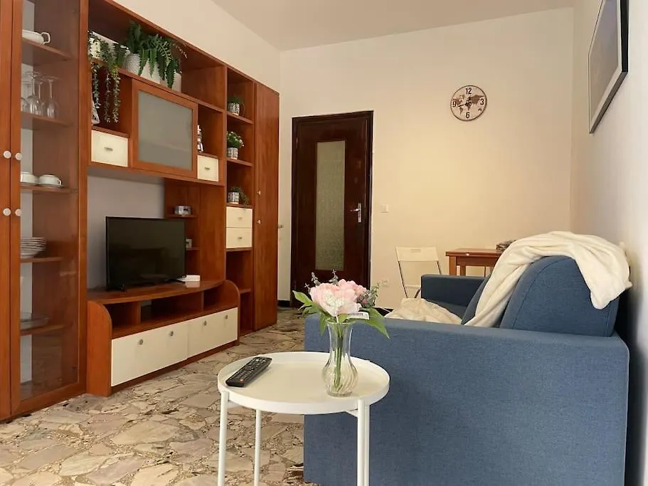 Bellavista-Bilocale-Loano Apartment 0*, Loano
